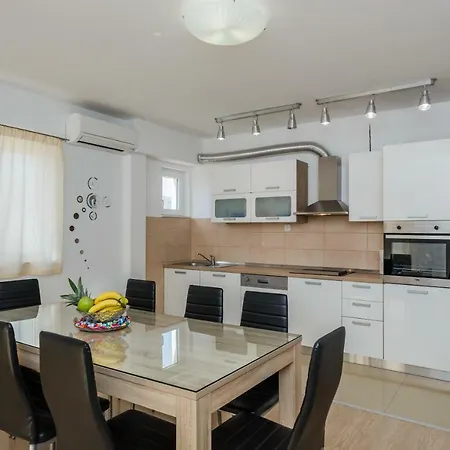Selak Apartment Split