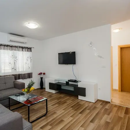 Apartment Selak