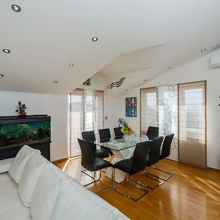 Apartment Selak
