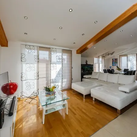 Apartment Selak *