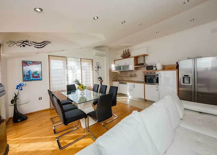 Selak Апартаменти *