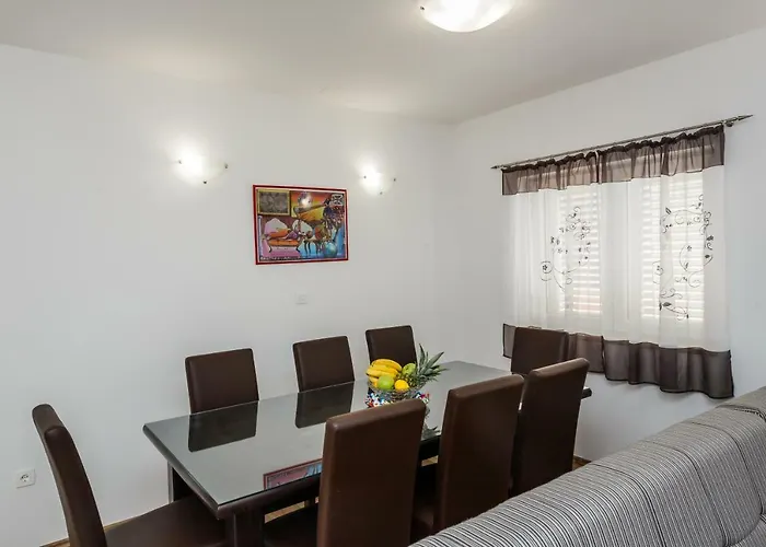 Апартаменти Selak Спліт