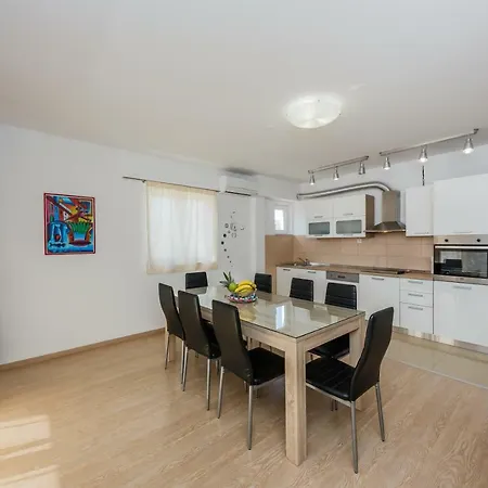 Selak * 斯普利特